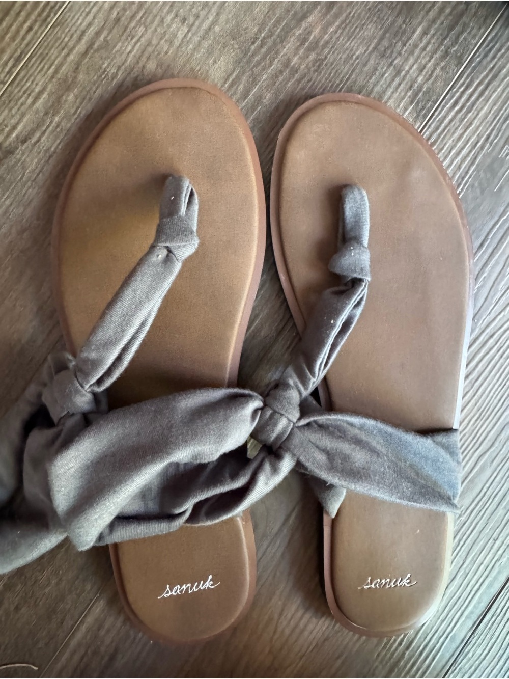 Sanuk Taupe Knot-Front Fabric Toe-Post Sandals